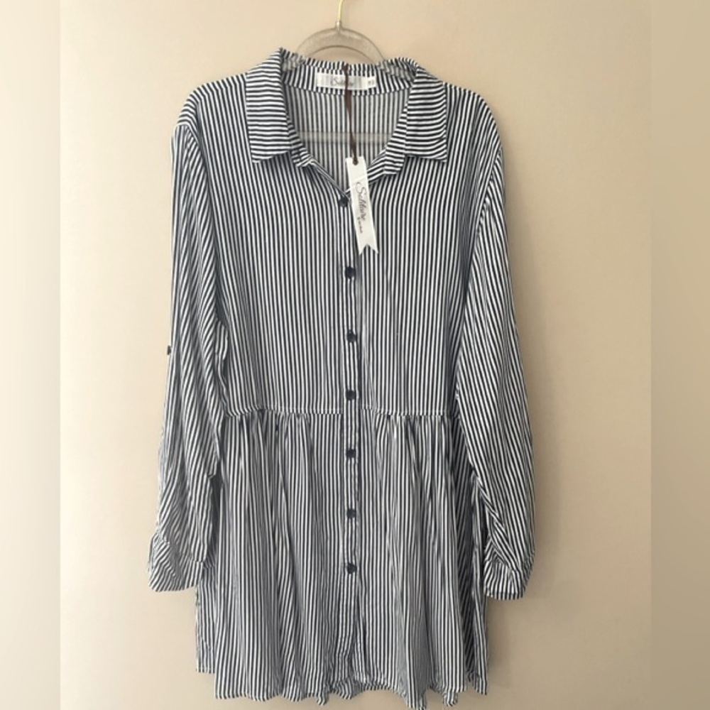 NWT Solitaire Navy & White Button Up  Tunic Top Size 1X